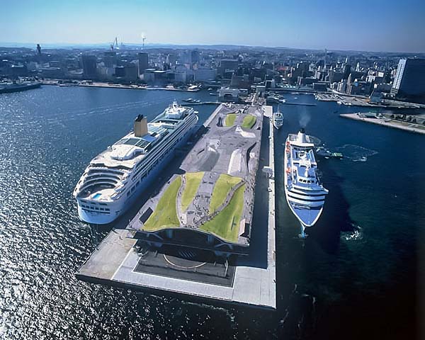 29.OSANBASHI YOKOHAMA International passenger terminal