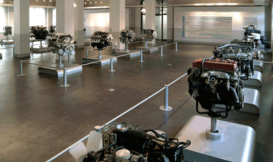 Musée du moteur Nissan et salon invités