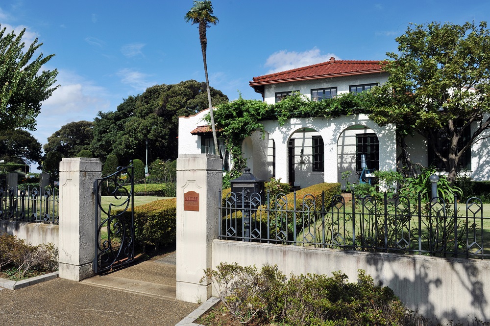 Bluff No. 111 (Yamate 111 Ban-Kan)