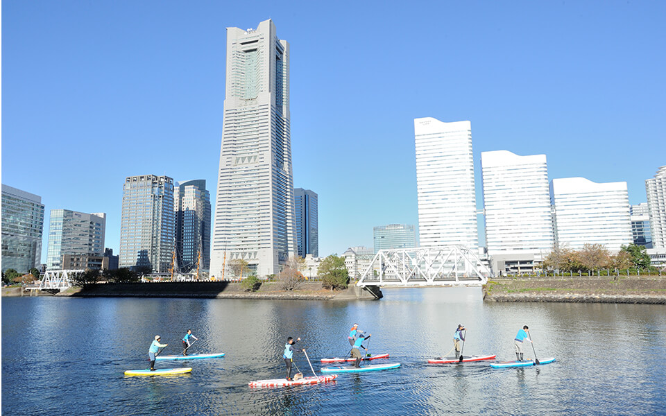 With new experiences come new perspectives. Take the city by SUP and discover a face of Yokohama you didn’t know existed.